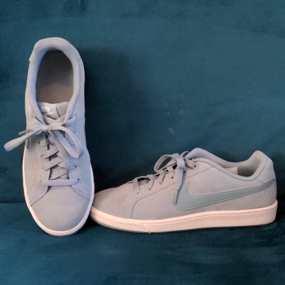 Nike casual sneakers